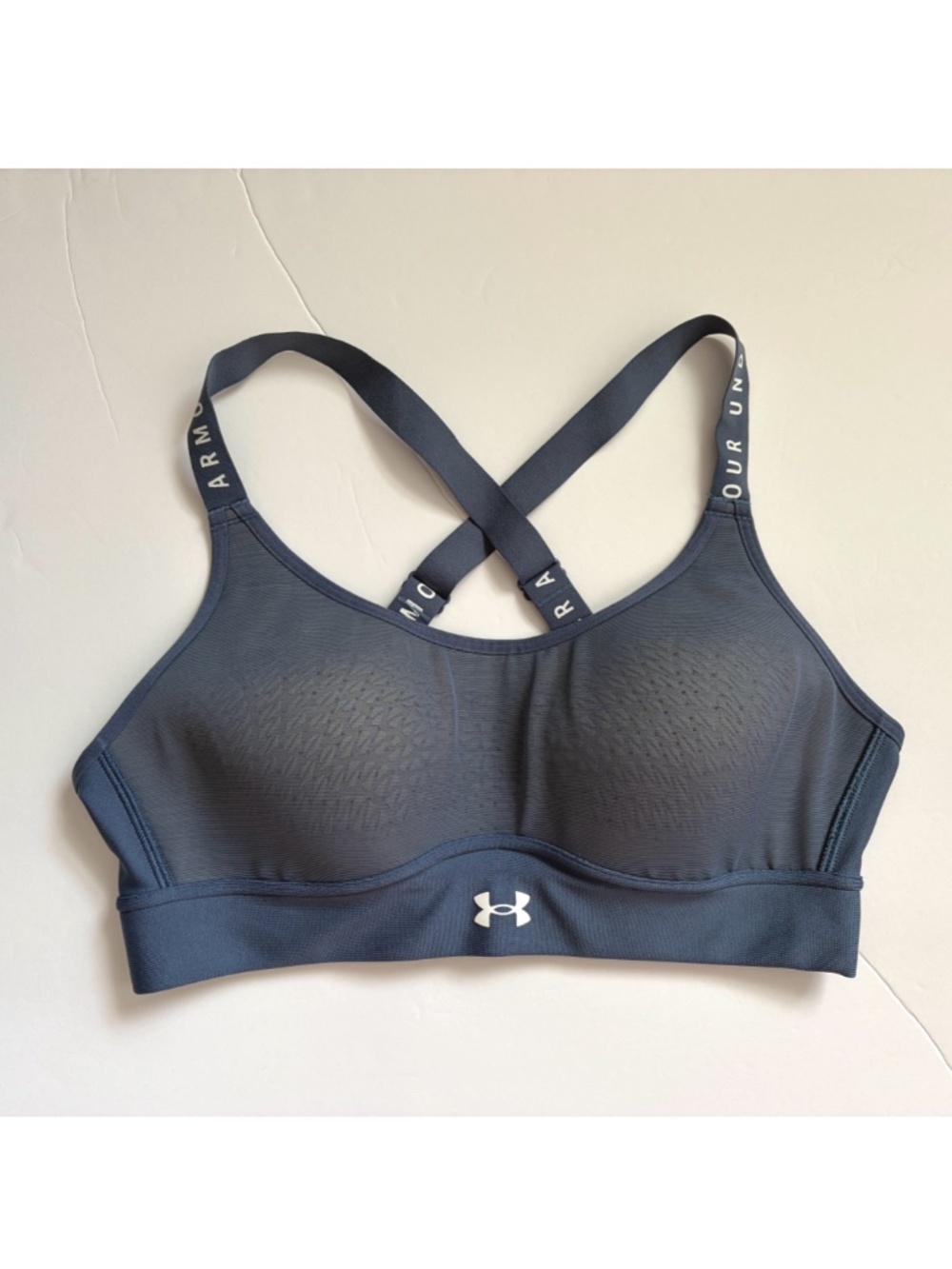 Like new Under Armour Infinity Sports Bra Blue Size Small